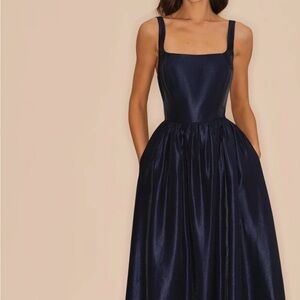 Elegant Navy Blue Sleeveless Dress